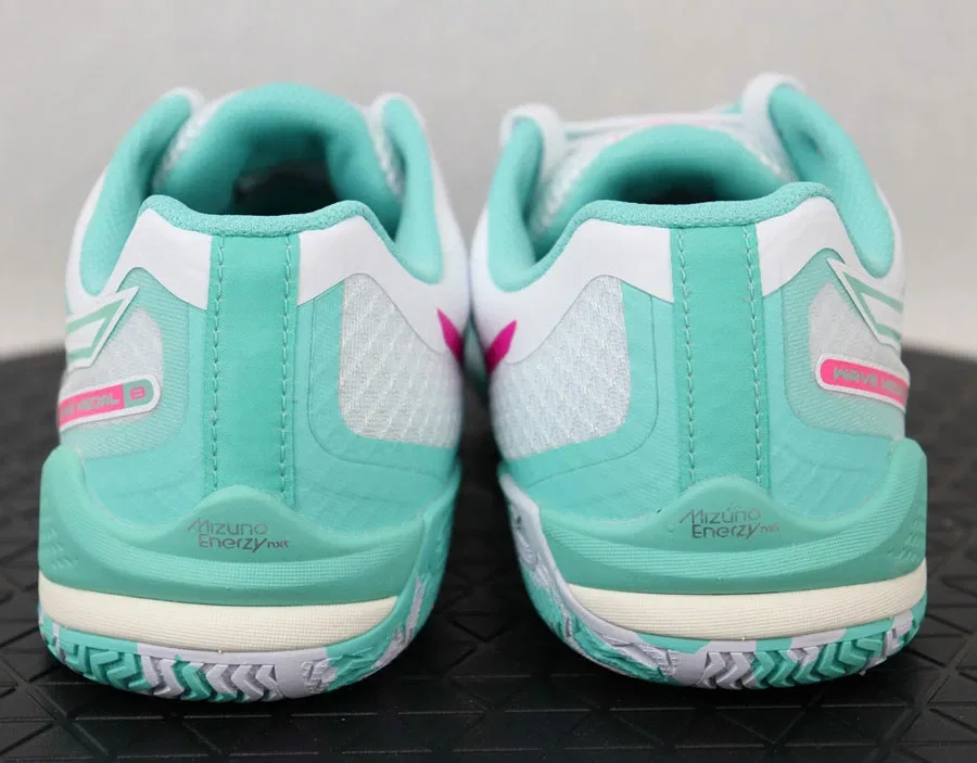 Унисекс кроссовки для настольного тенниса «Wave Medal 8» от Mizuno, 02 White X Pink X Green — фото 4