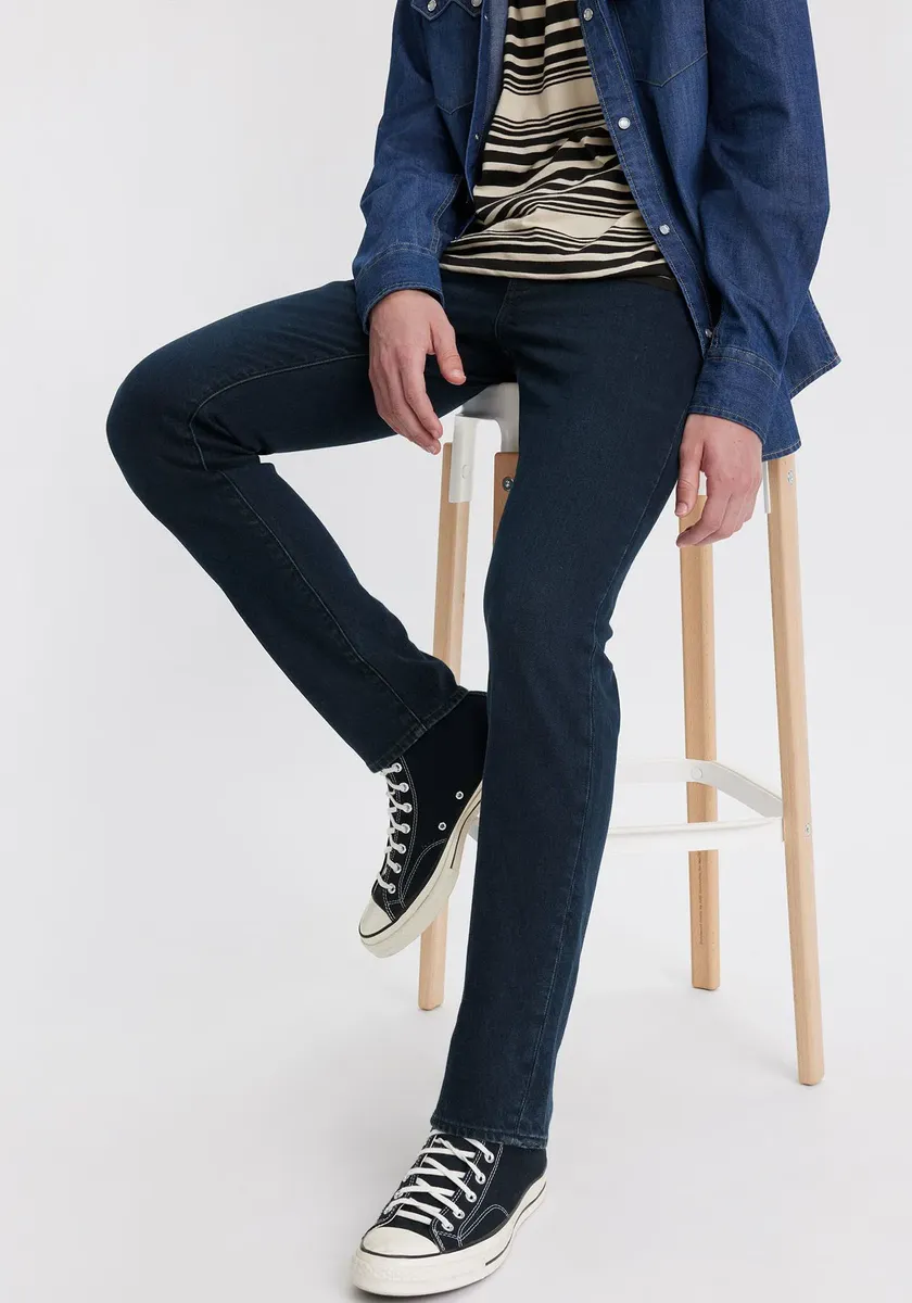 

Джинсы Levi's узкого кроя "511 SLIM", эластичные, цвет Master Of None