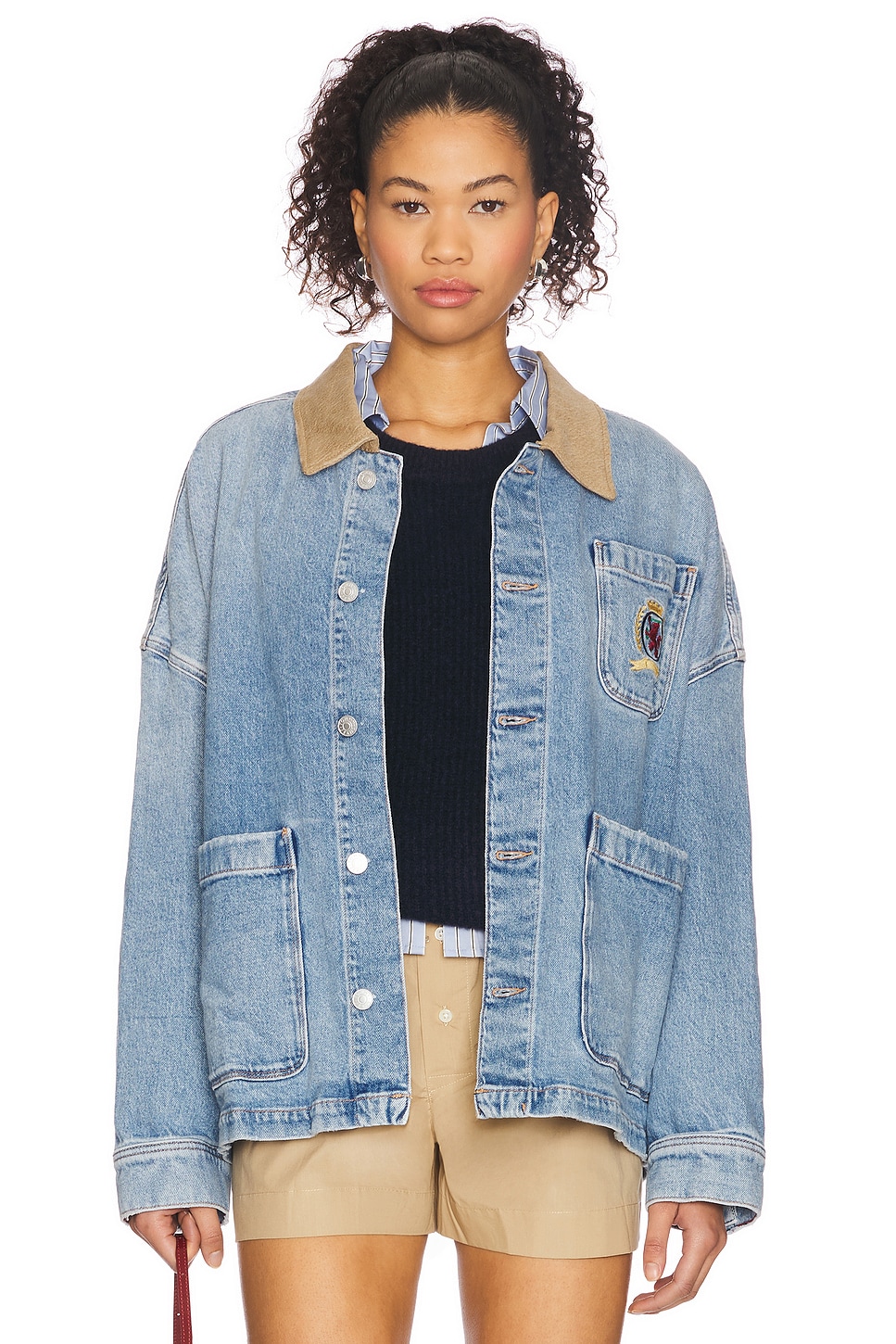 

Расслабленная рабочая куртка Tommy Jeans, denim light