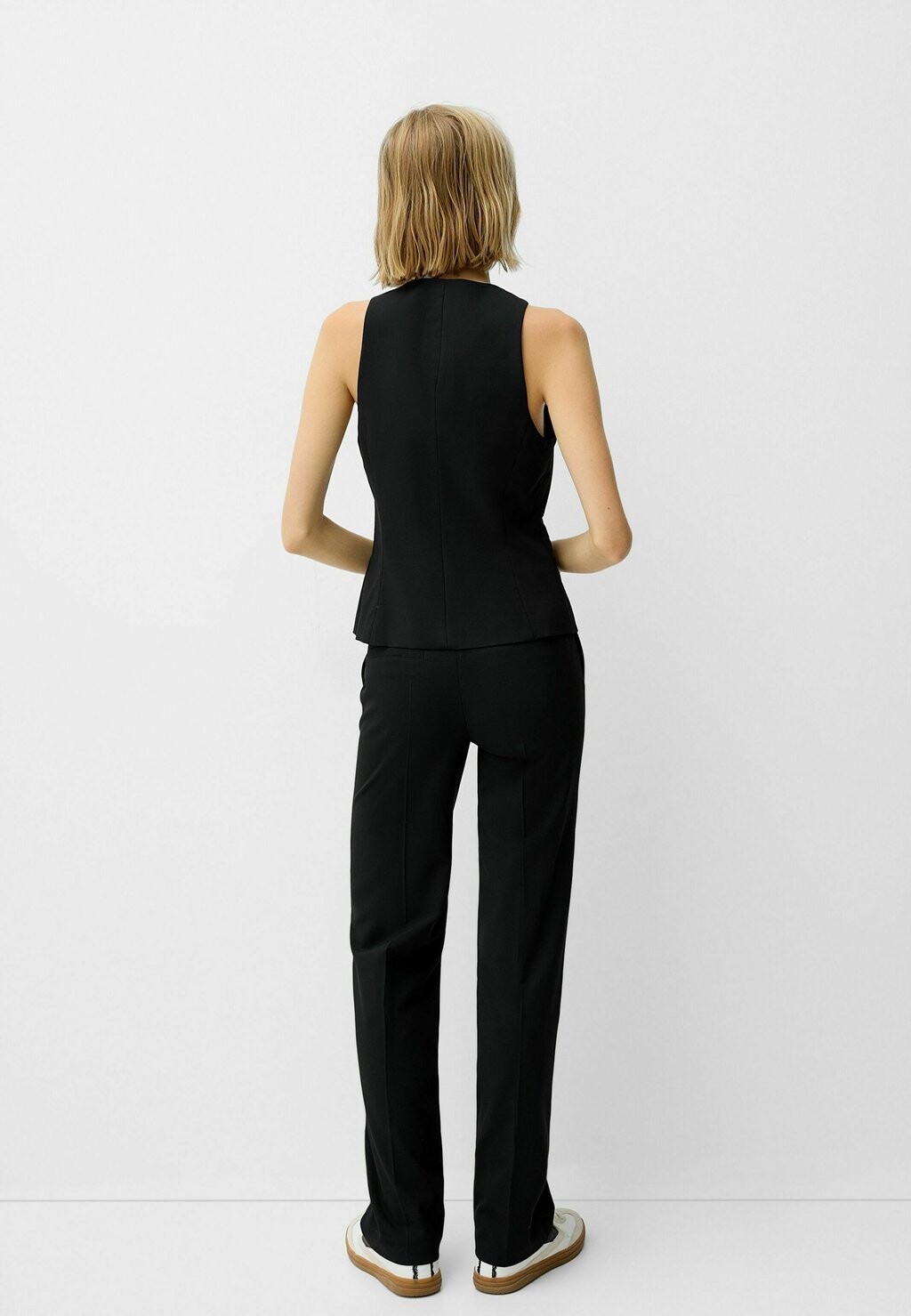 

Брюки STRAIGHT-LEG TAILORED Bershka, цвет Black Denim