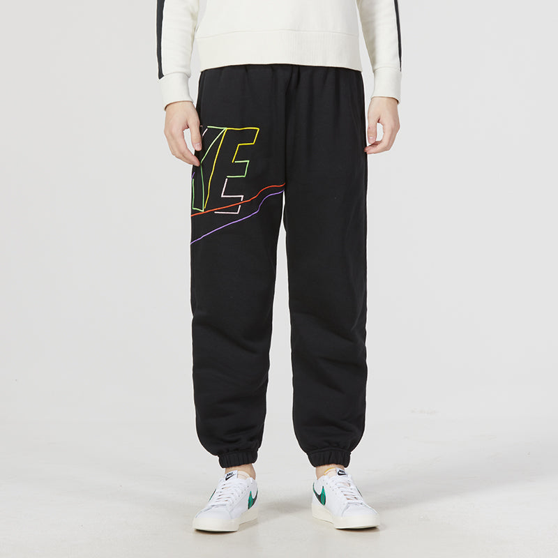 Спортивные брюки Nike Fleece Club+ Pants DX0548-010, черный — фото 3