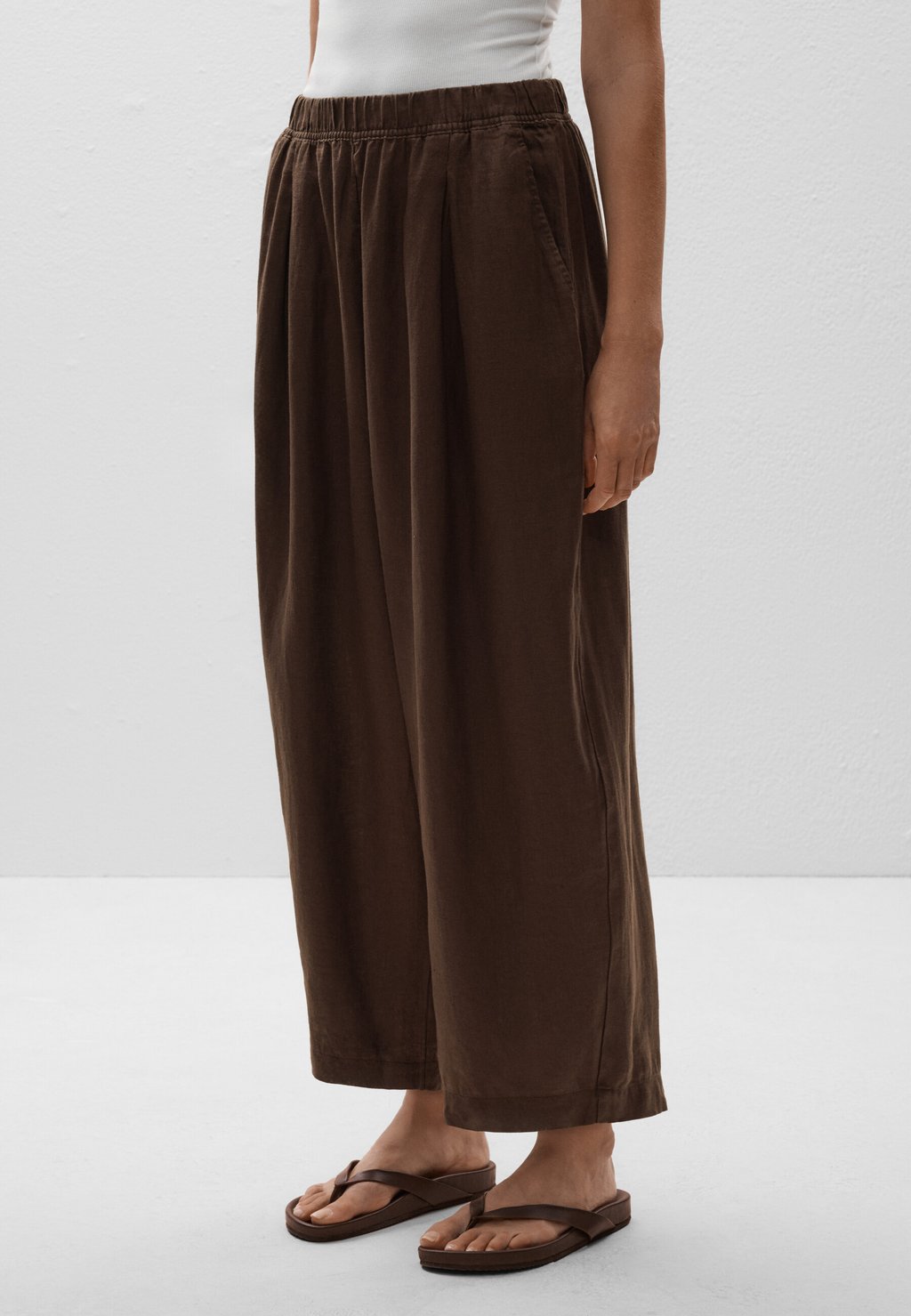 

Брюки LINEN CROP BALLOON OYSHO, коричневый
