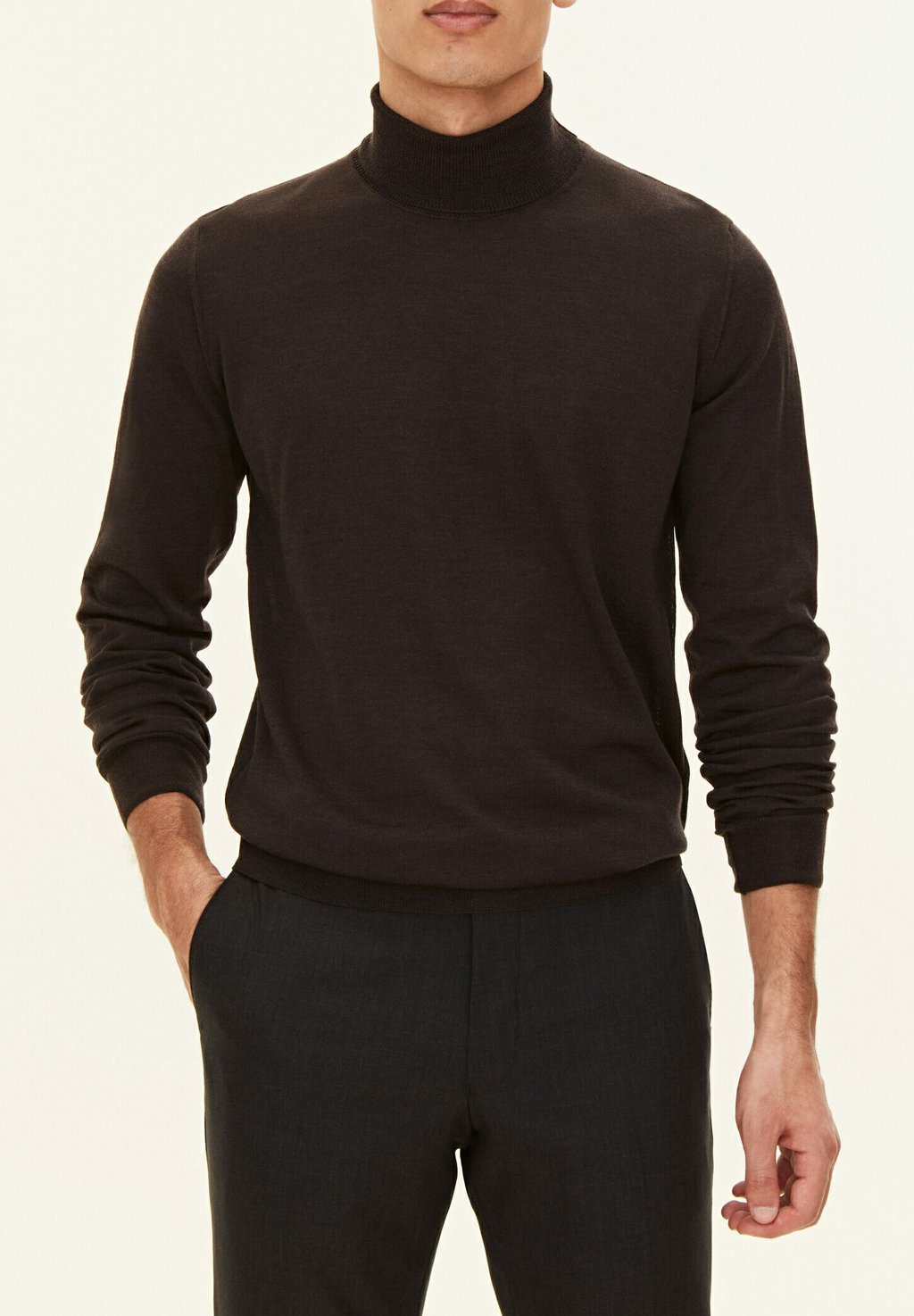 

Свитер MARCEL ROLLNECK Oscar Jacobson, темно-коричневый