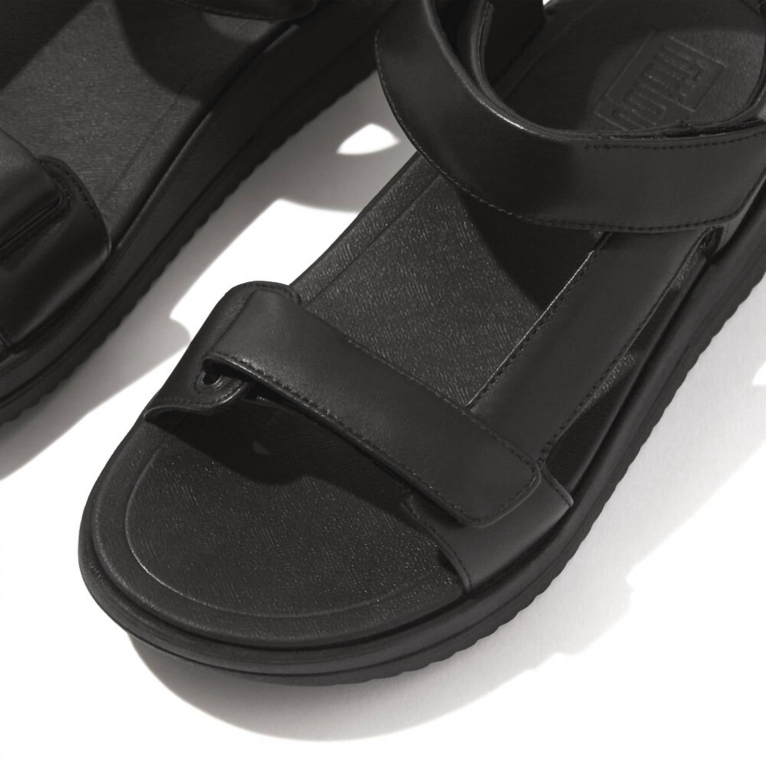 Женские регулируемые кожаные сандалии черные Fitflop — фото 4