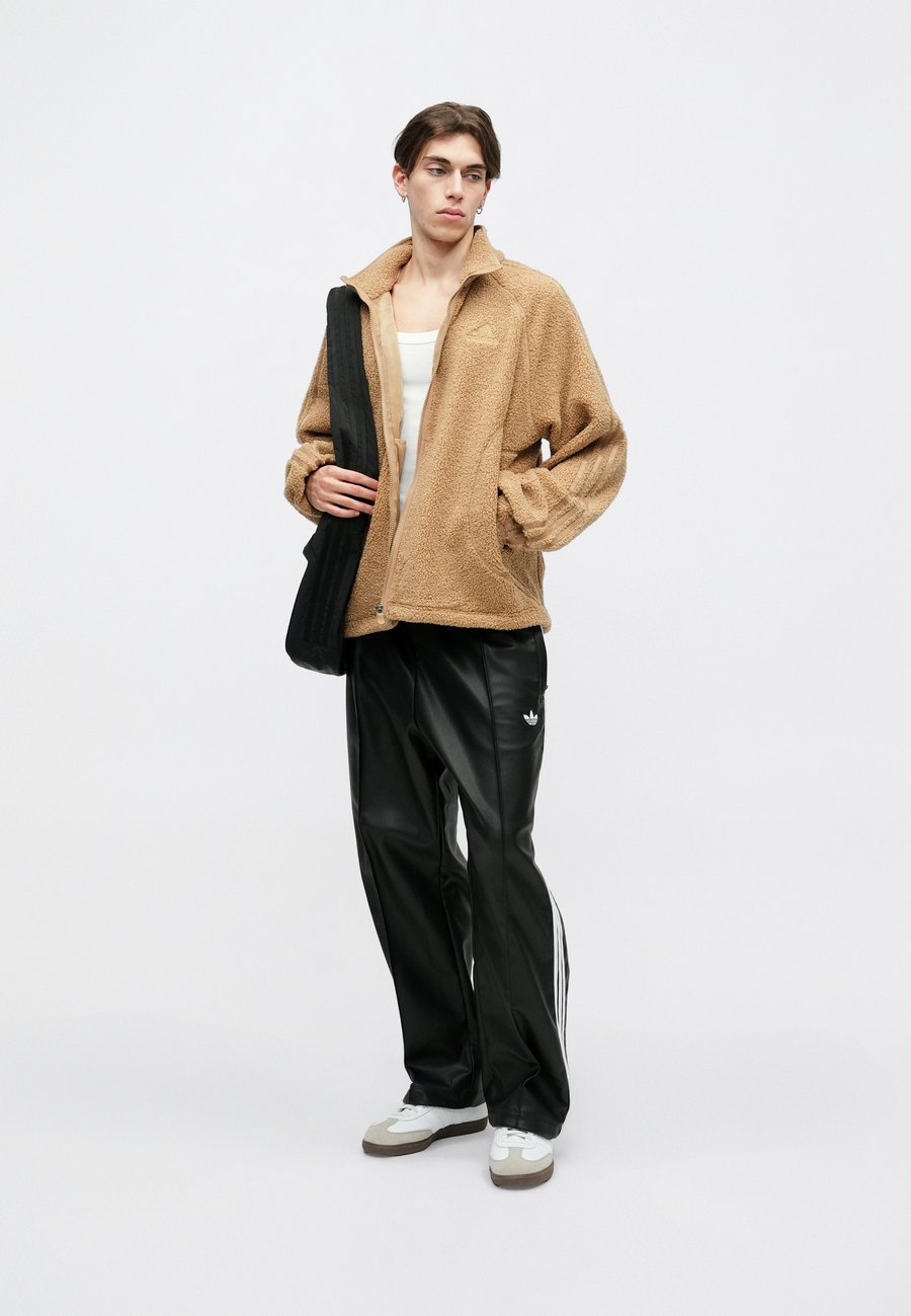 Флисовая куртка Adidas Originals Fleece jacket, Cardboard/Light Brown — фото 3