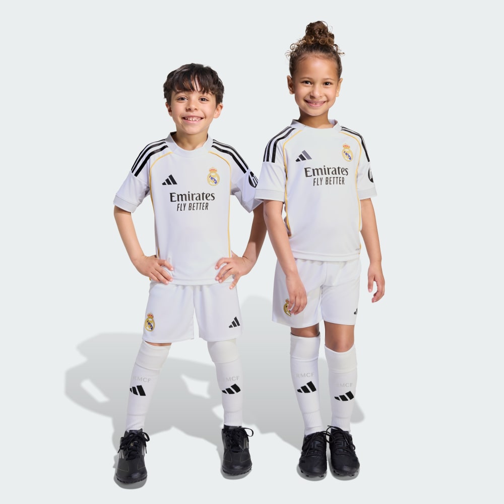 

Футбольная форма Adidas Real Madrid 25/26 Home Mini Kit Kids, белый