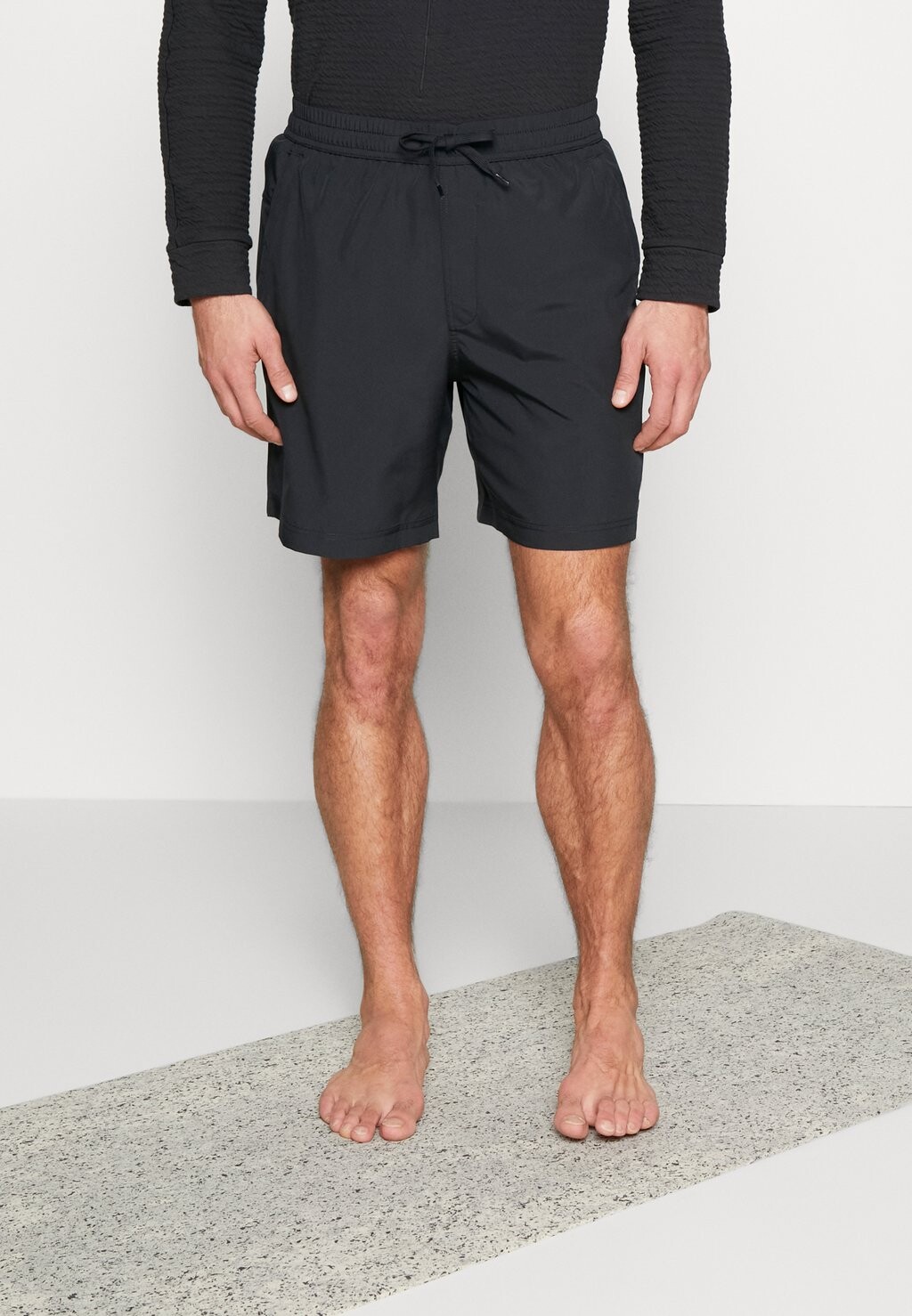 

Спортивные шорты FORM SHORT Nike, черный