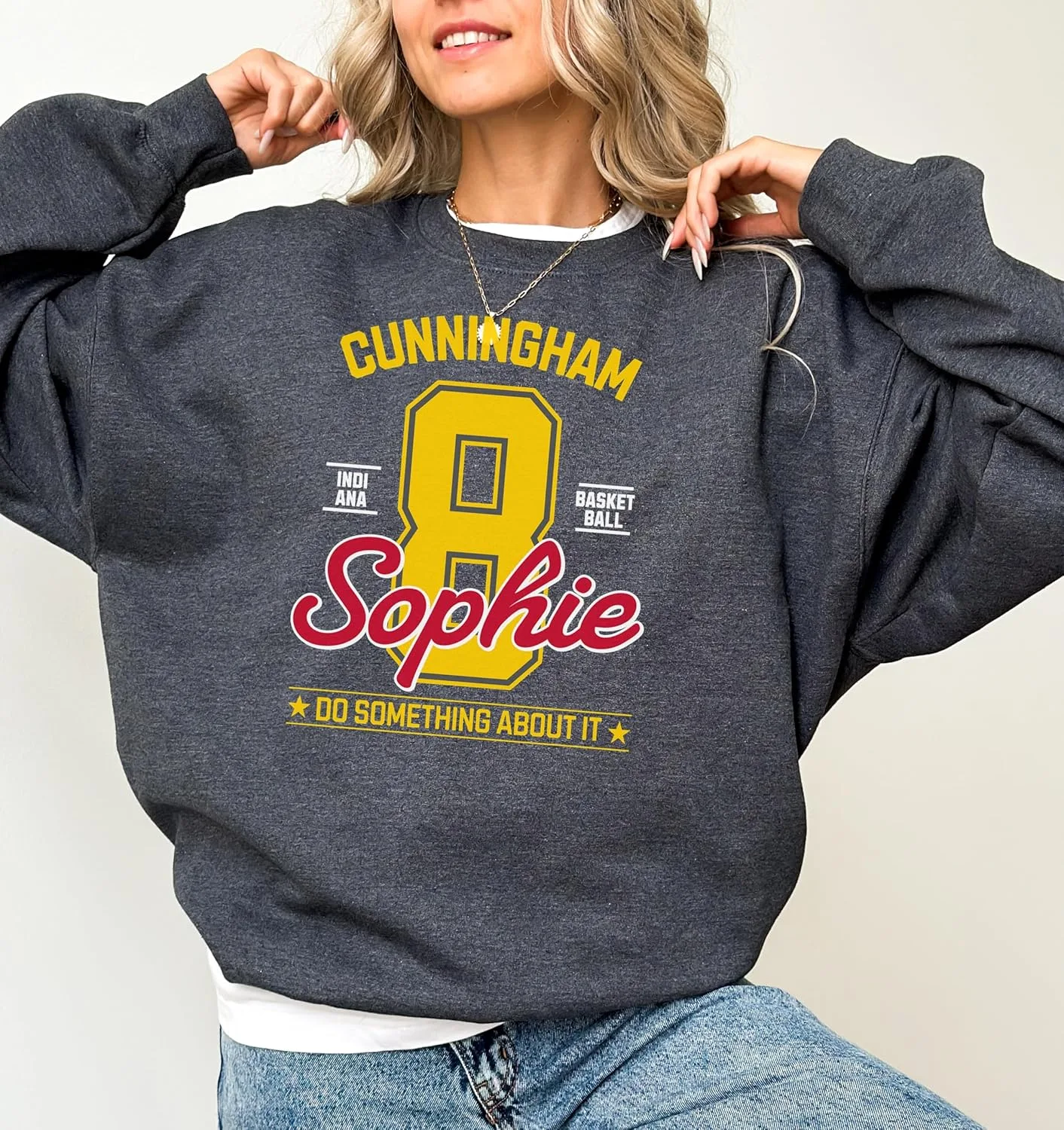 Толстовка Sophie Cunningham #8 | Indiana Hoops Fan Gift | Unisex Vintage Gameday Crewneck — фото 2