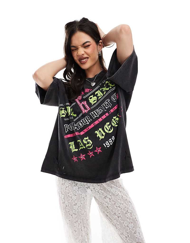 

ASOS DESIGN – Темно-серая футболка бойфренда с розово-зеленым рисунком из Лас-Вегаса