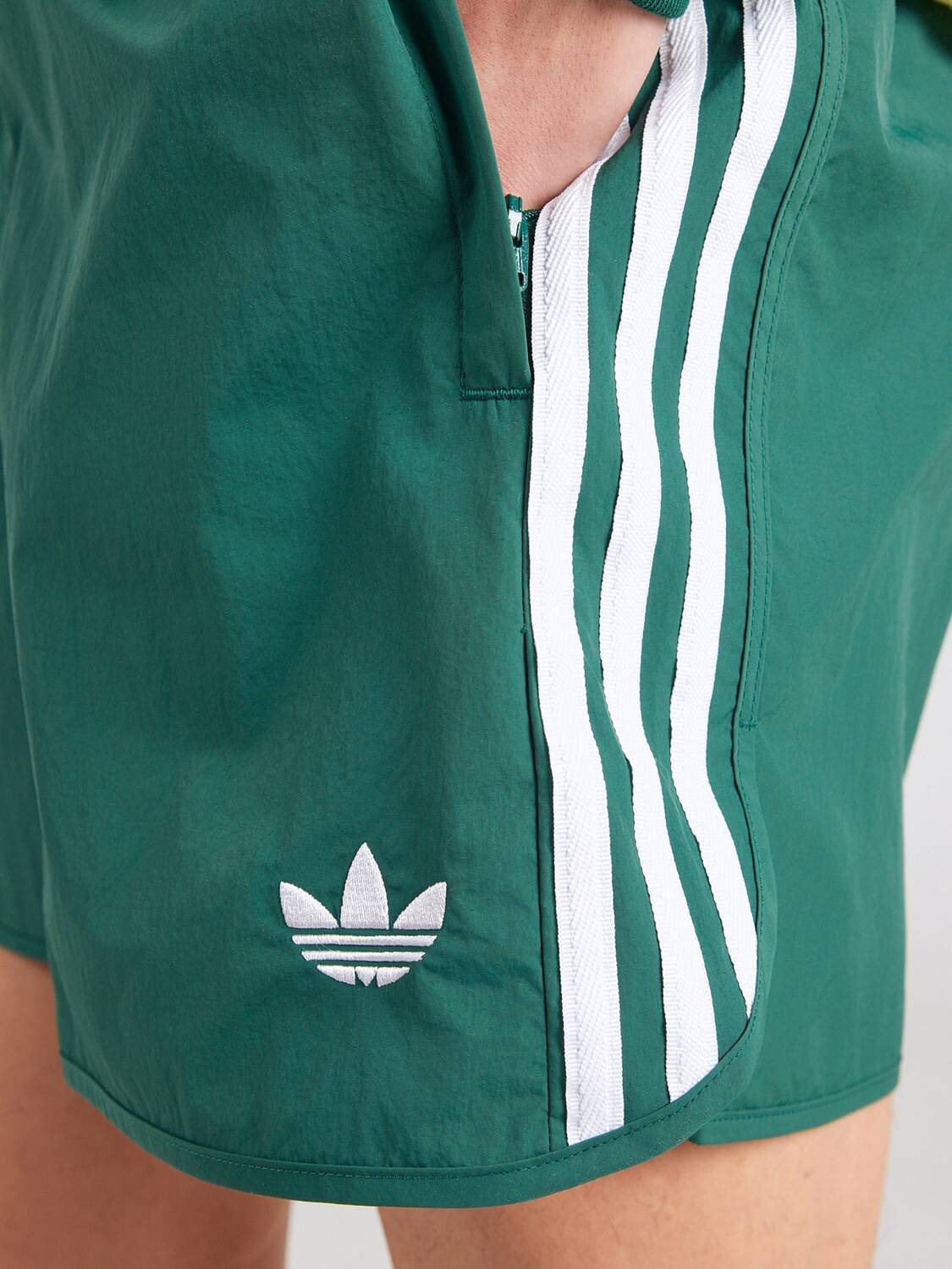 Adidas Originals Шорты свободного кроя 'SPRINTER' в цвете Fir — фото 2