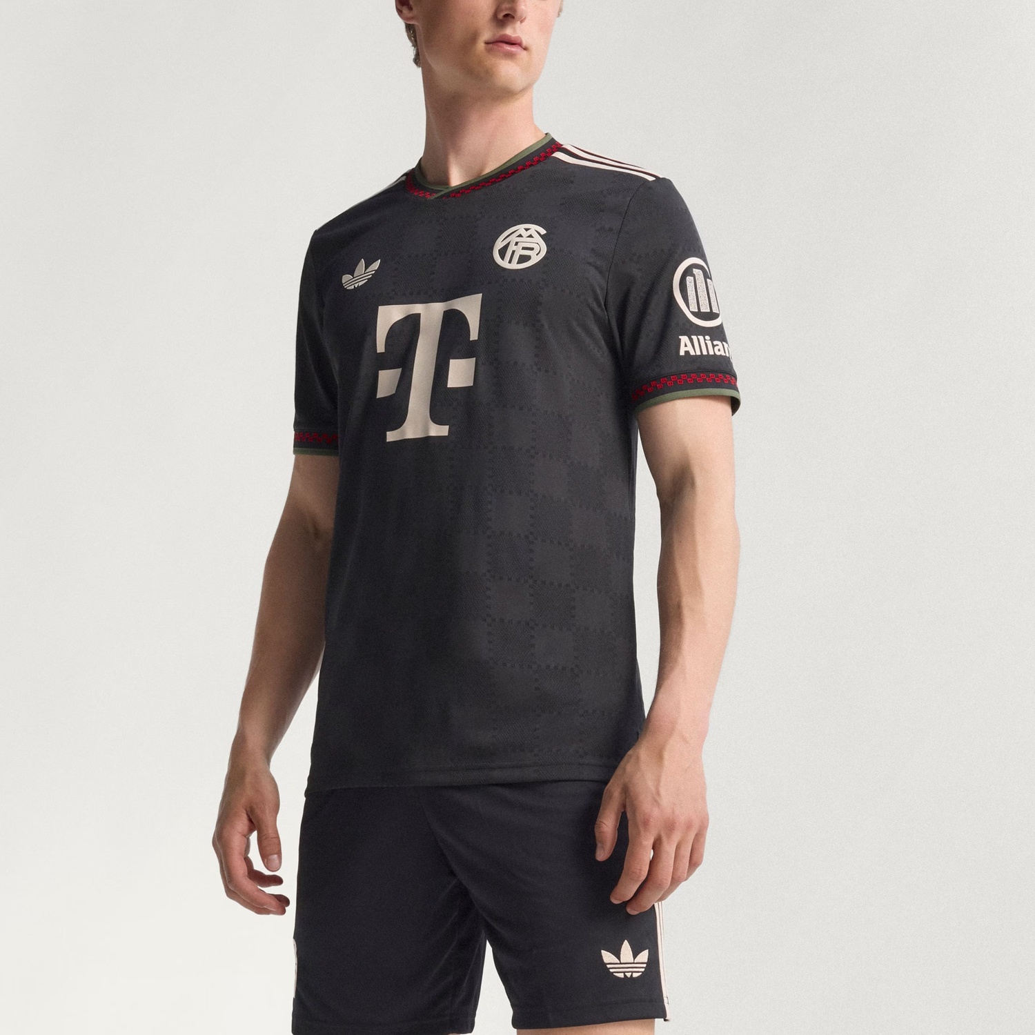 Футболка AdiClub Fc Bayern 25/26 Third Authentic Adidas, черный/светлая слоновая кость — фото 3