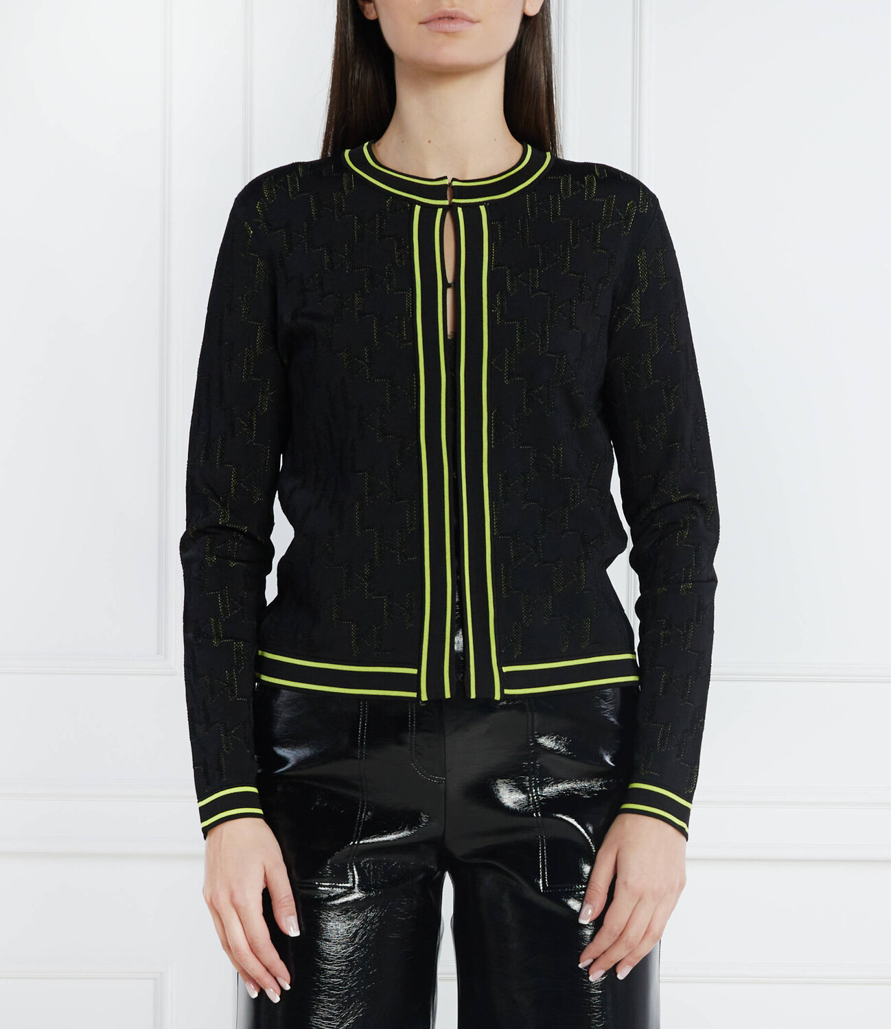 

Свитер Karl Lagerfeld BOUCLE Regular Fit, черный