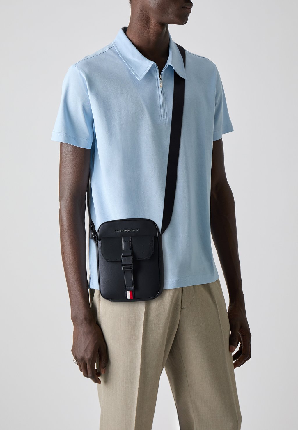 

Сумка через плечо FOUNDATION MINI REPORTER - Across body bag Tommy Hilfiger, черный