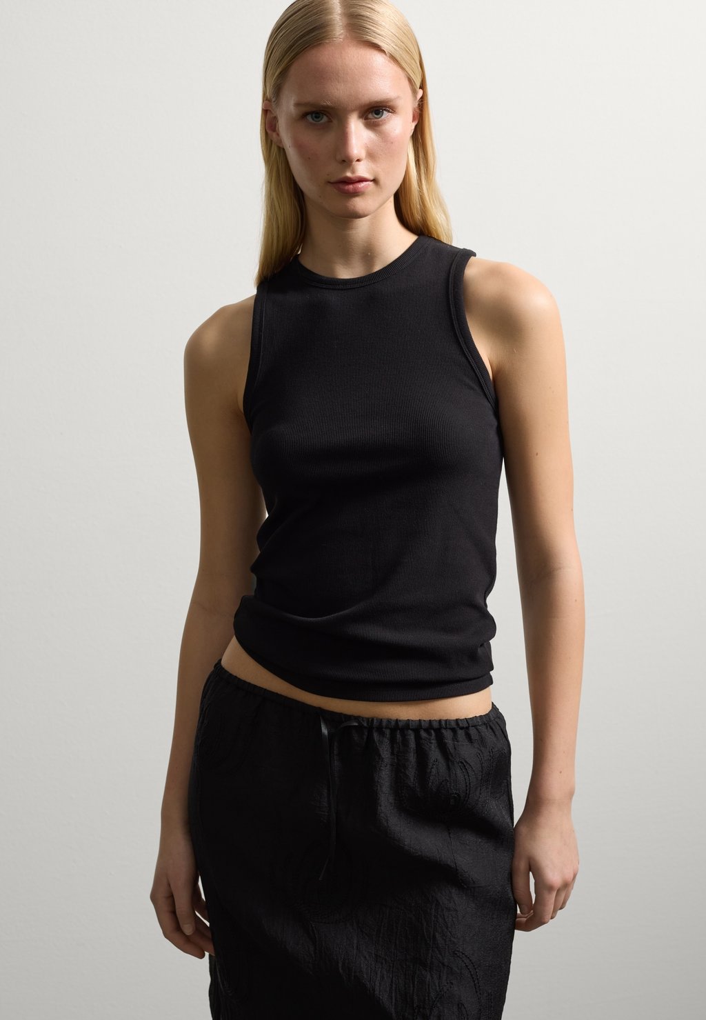 

Топ TANK Stefanel, черный