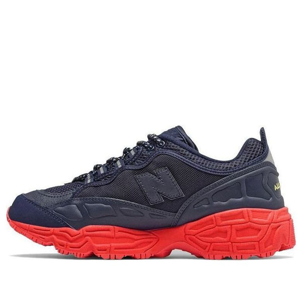 

Массивные кроссовки herschel supply co. x 801 New Balance, красный