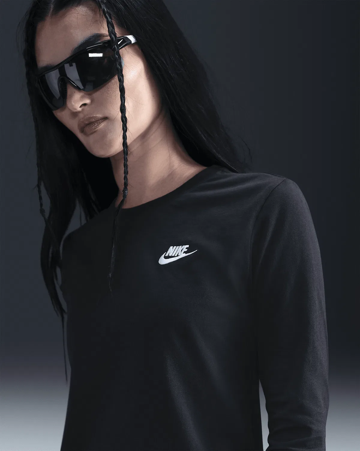 Женская футболка с длинным рукавом Nike Sportswear Club, Black/White — фото 3