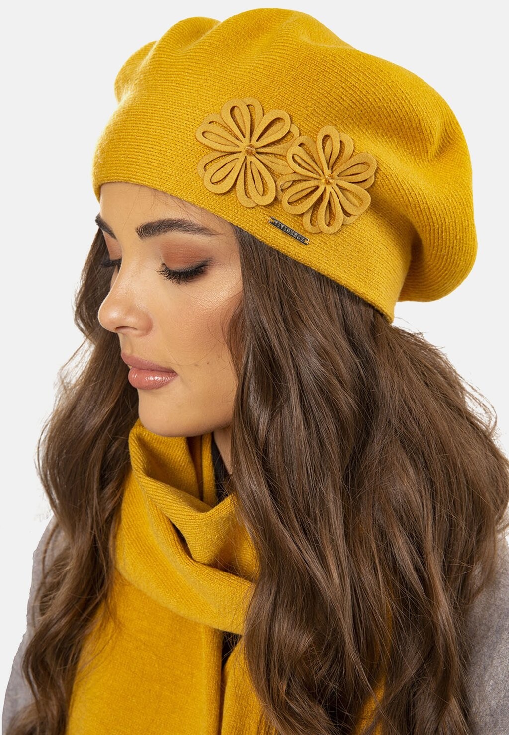 

Шапка 7007 BERET AND SCARF SET Vivisence, цвет honey