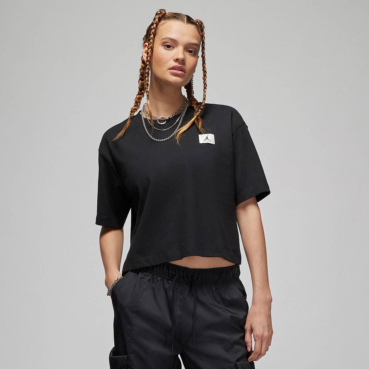 

Футболка W J ESSENTIAL BOXY TEE 2 Jordan, цвет Schwarz