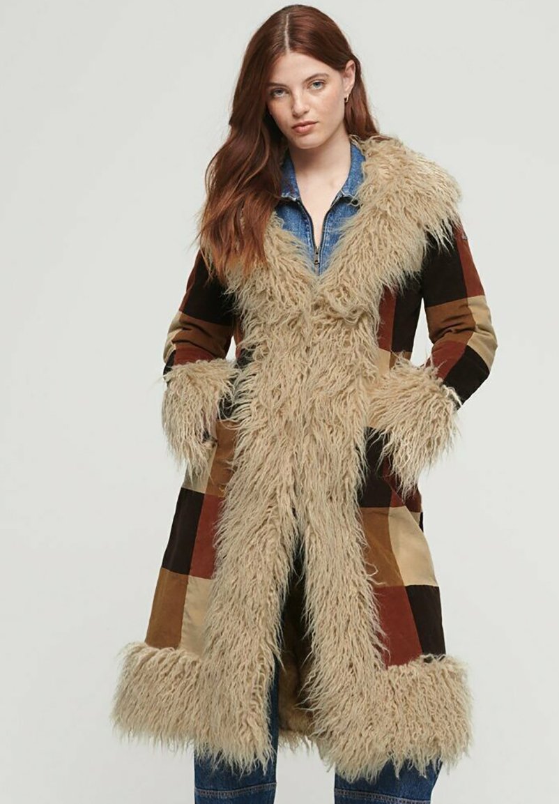 

Зимнее пальто PATCHWORK LONG AFGHAN Superdry, коричневый