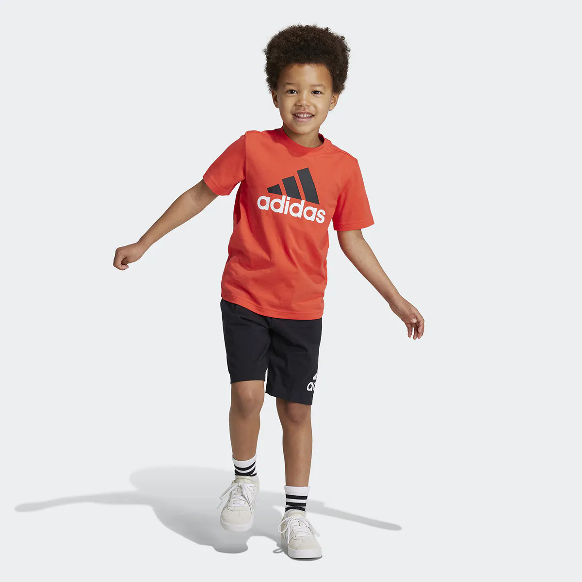 

Детский комплект Essentials 3 полоски adidas, красный