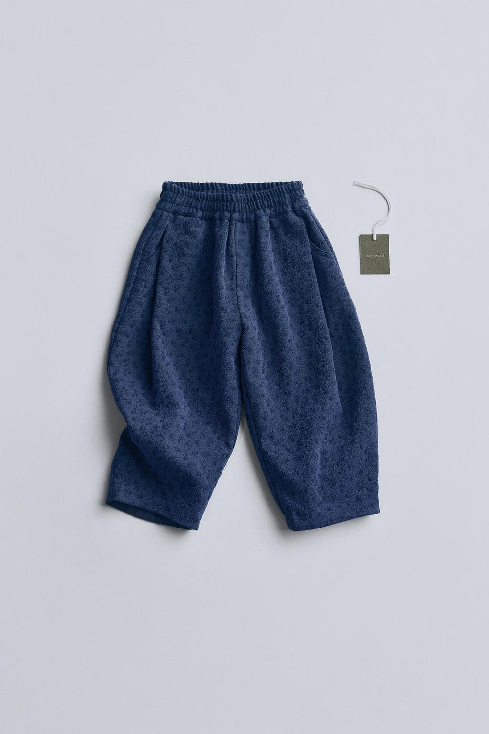 

Timelesz – брюки с принтом ZARA, синий/темно-синий