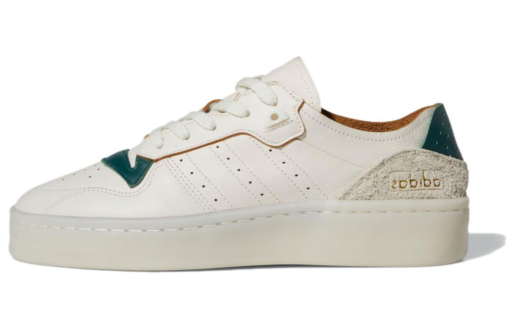 

Adidas Originals Adidas Rivalry Low в облачно-белом, университетском зеленом и цвете слоновой кости, цвет White/Forest Green/Ivory White
