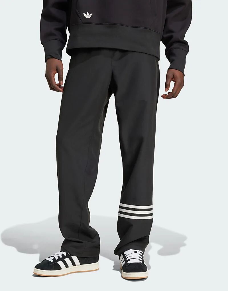

Тканые брюки Neuclassics черного цвета adidas Originals