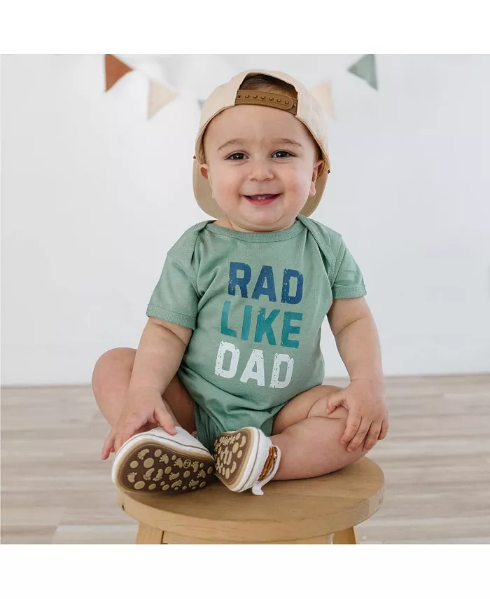 Детский боди с коротким рукавом "Rad Like Dad" для мальчиков Sweet Wink, зеленый — фото 2