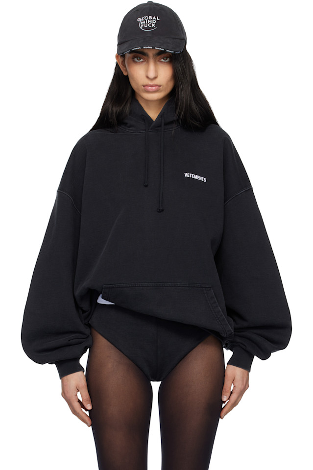 

Худи с культовым логотипом Vetements, черный