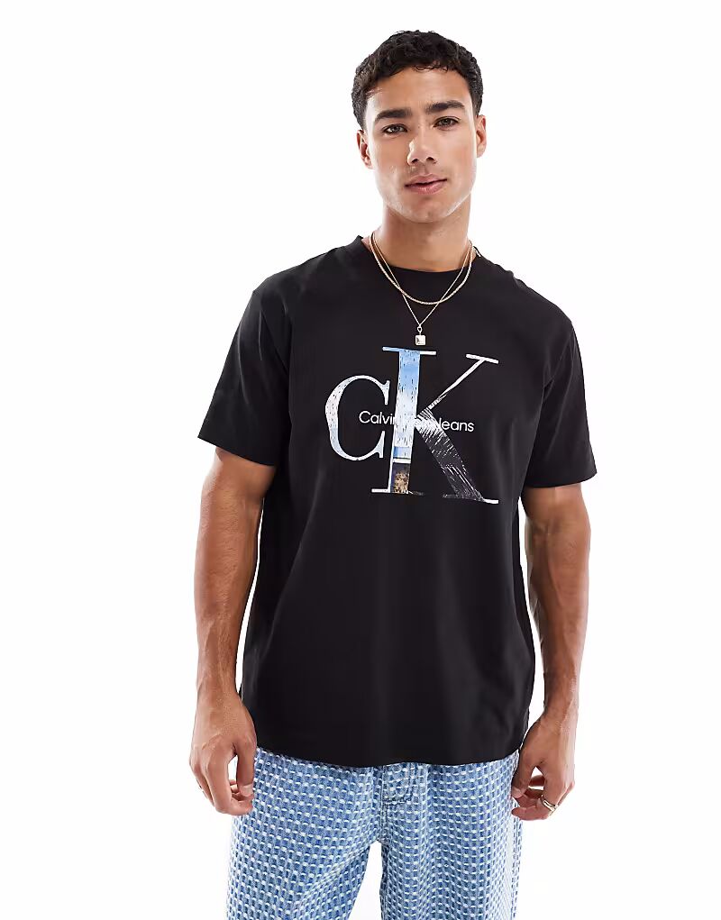

Футболка с большим фотологотипом Calvin Klein Jeans черного цвета