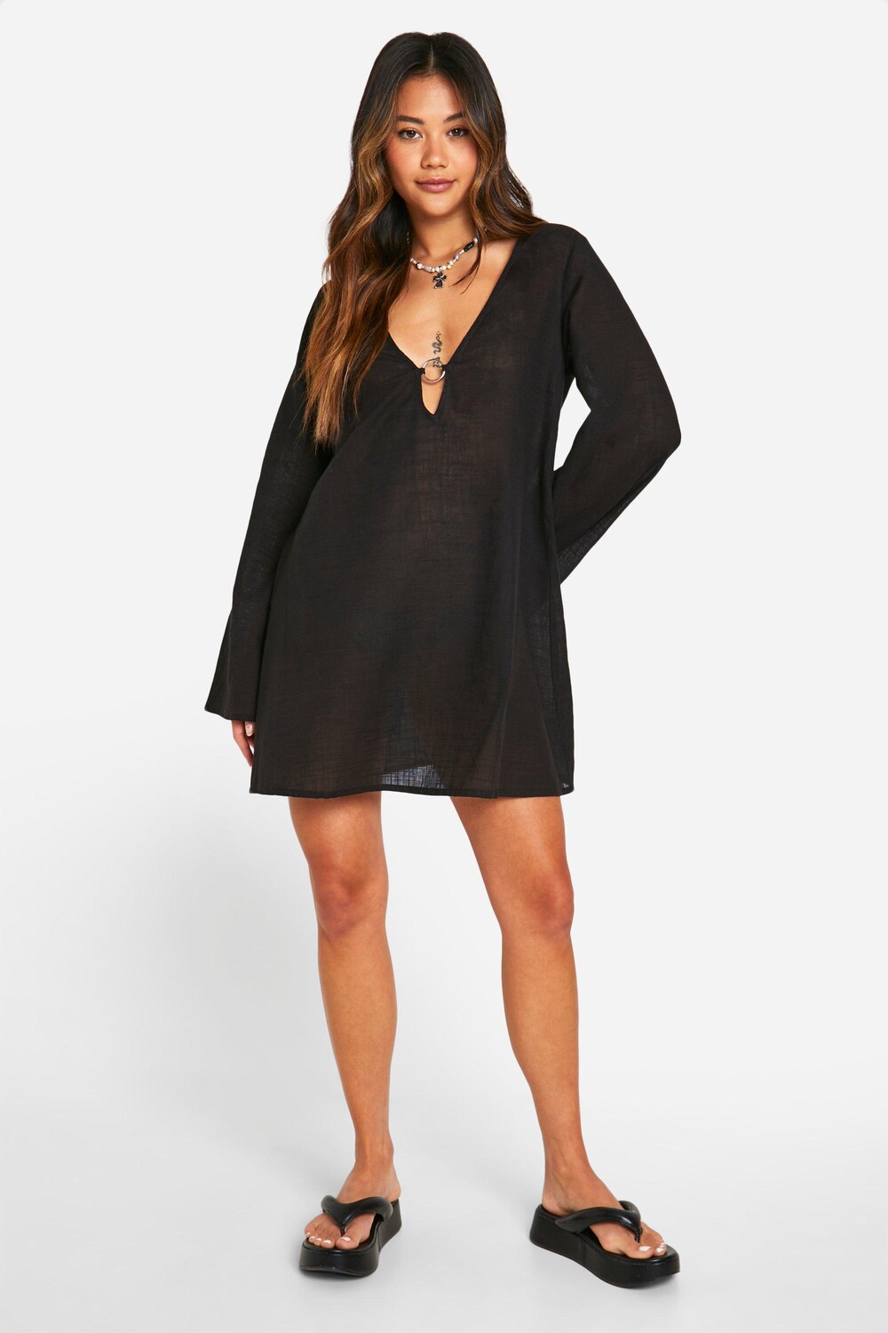 

Мини-платье с расклешенными рукавами и кольцами boohoo, черный