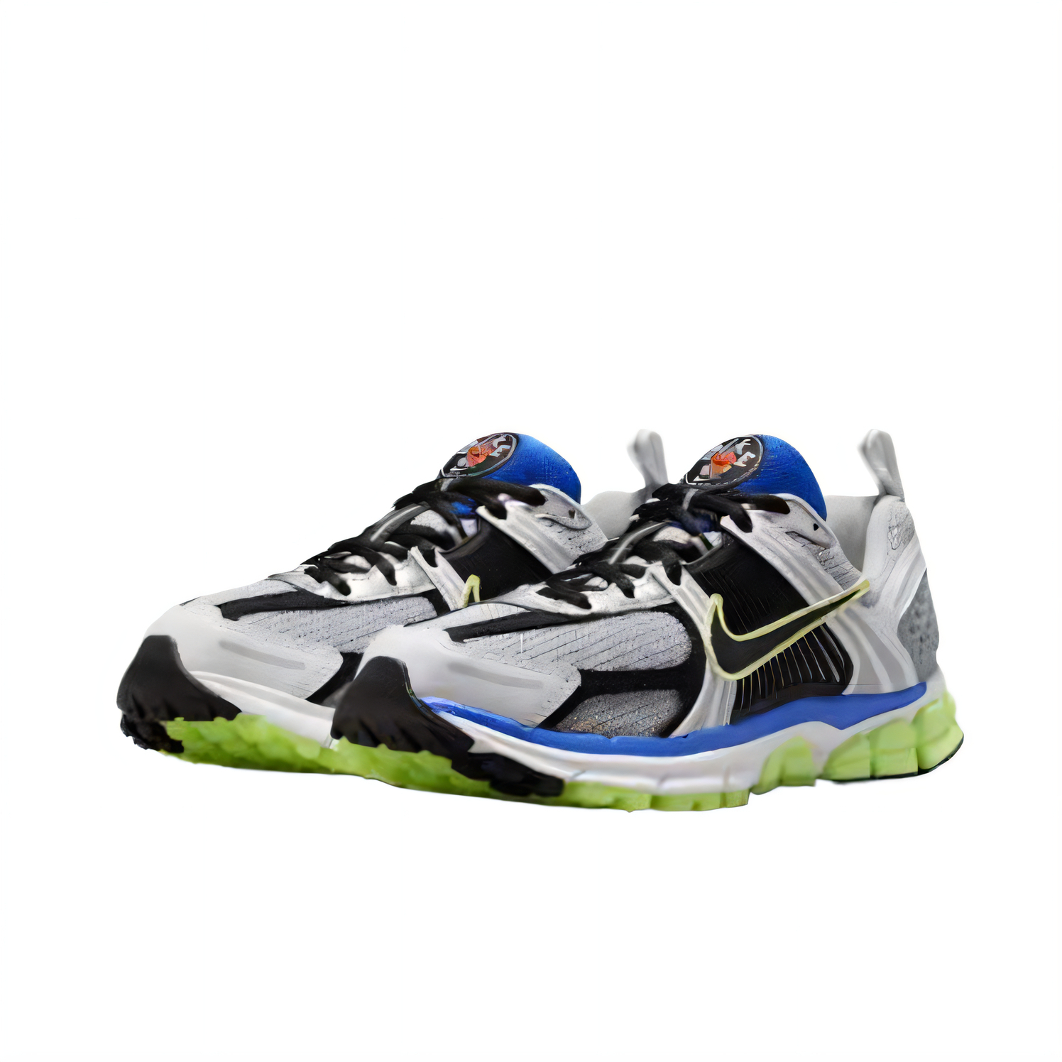 Vomero 5 низкие детские беговые кроссовки unisex Nike, металлик серебристый/белый/черный — фото 4