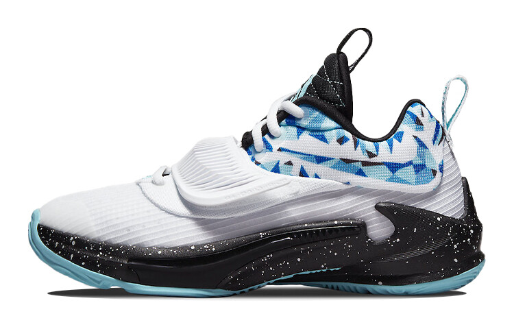 

Детские баскетбольные кроссовки Nike Freak 3 GS
