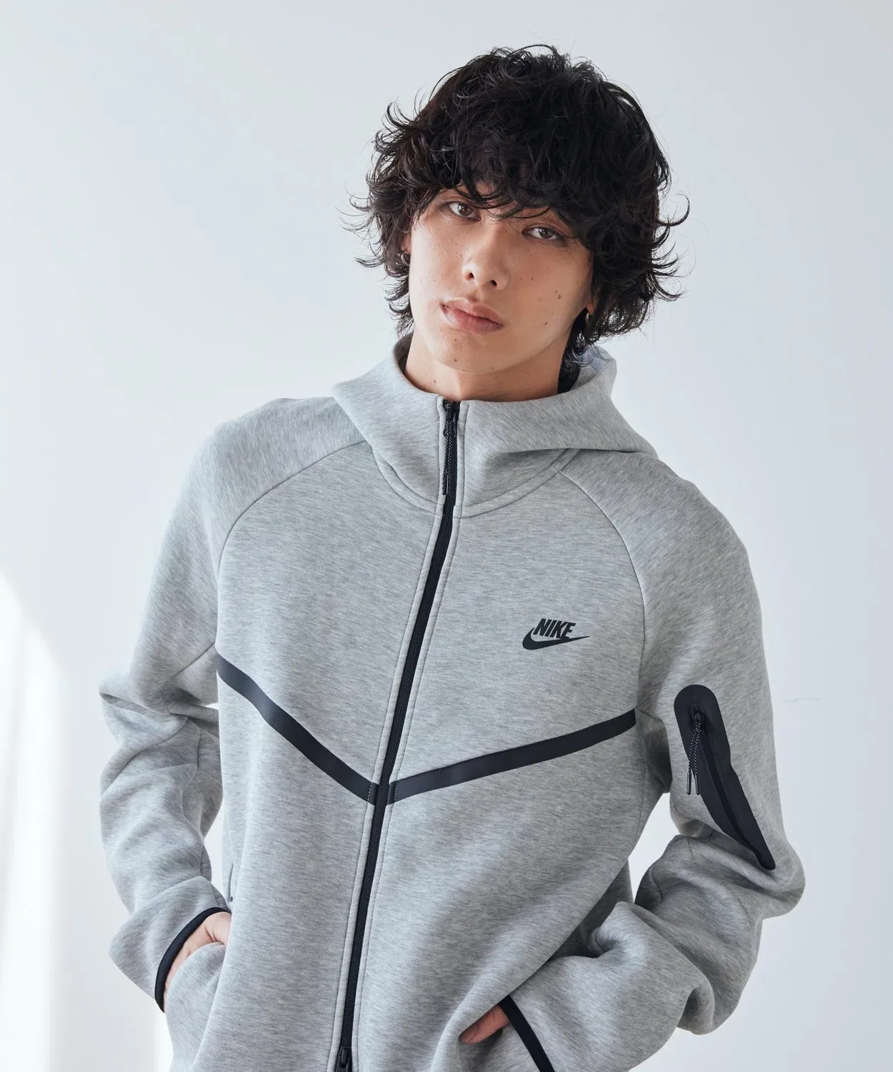 Куртка Nike Tech Men's Full-Zip Windrunner Hoodie, тёмно-серый — фото 3