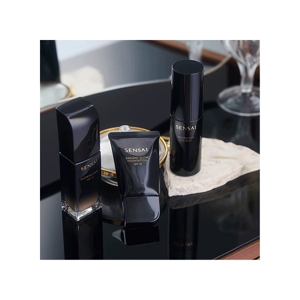 Долговечная светящаяся основа SENSAI Radiant Glow Foundation, RG204.5 WARM BEIGE — фото 4