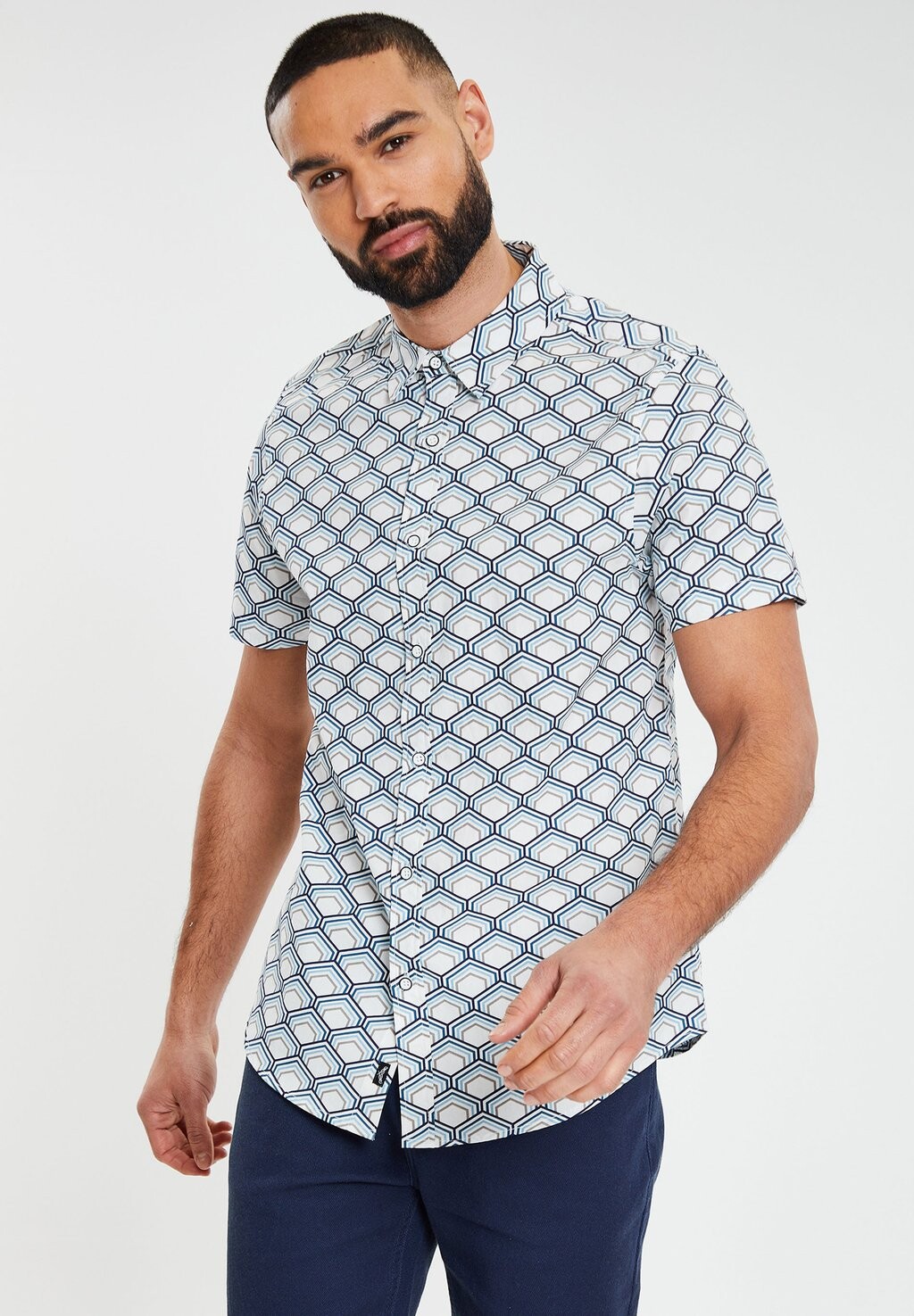 

Рубашка BIRCHFIELD Threadbare, белый