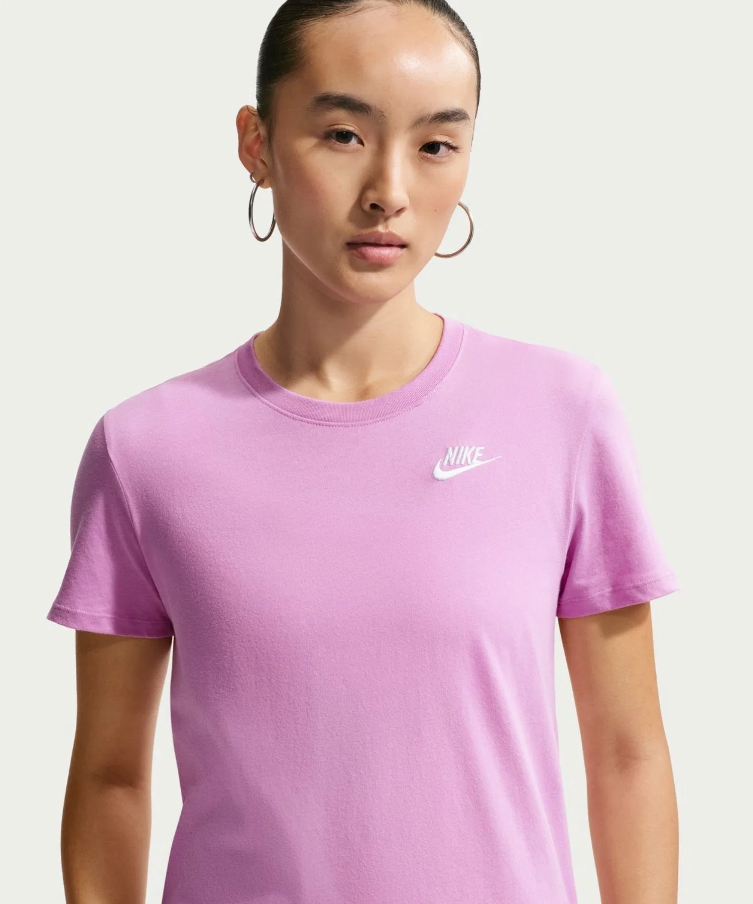 Женская футболка NIKE NSW Club с логотипом розовая