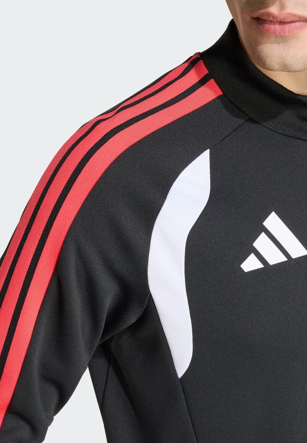 Adidas Performance Тренировочная курка 'Tiro 26 Competition' в черном цвете — фото 4