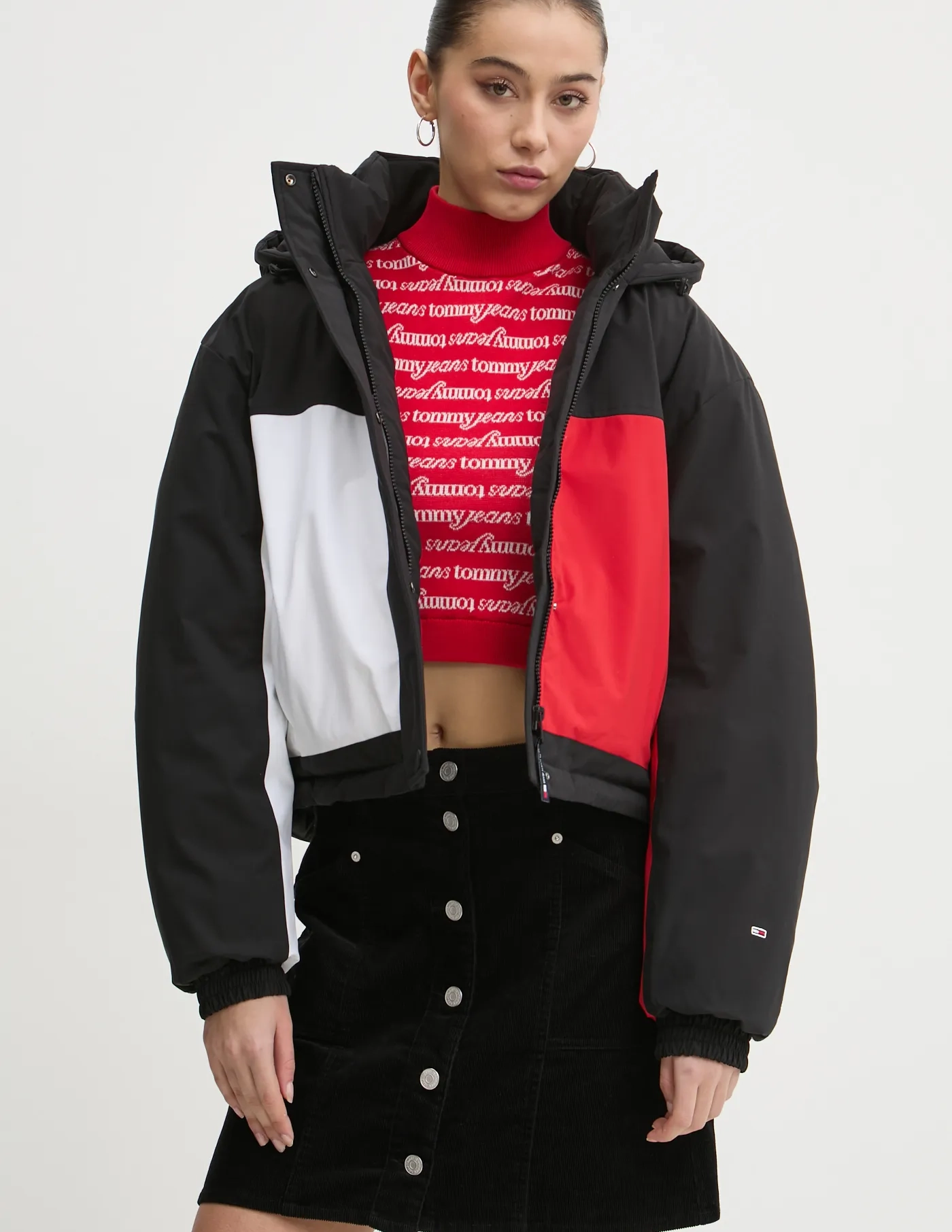 

Куртка Tommy Jeans, черный