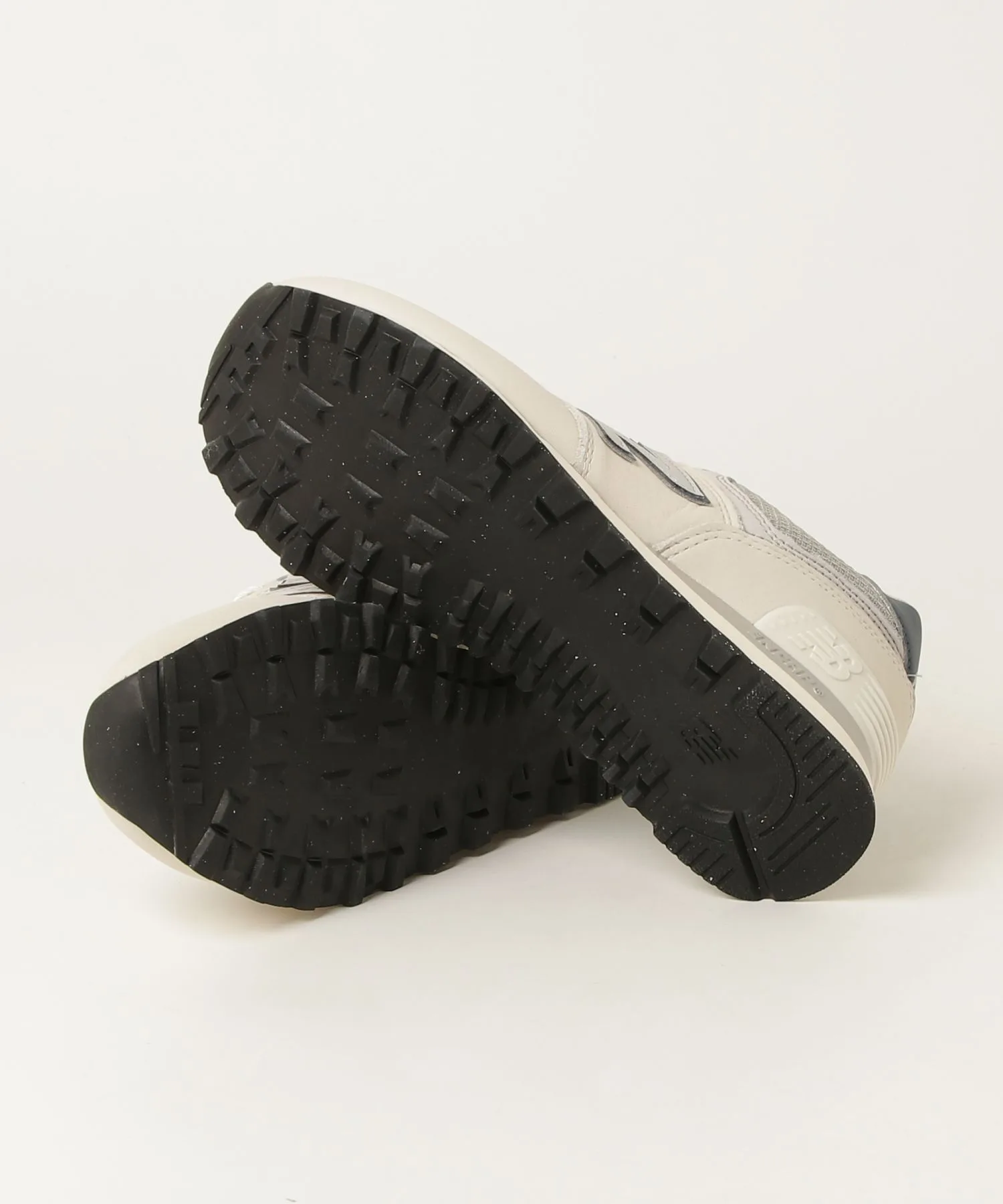 Кроссовки классические из натуральной кожи New Balance 574 белые — фото 3