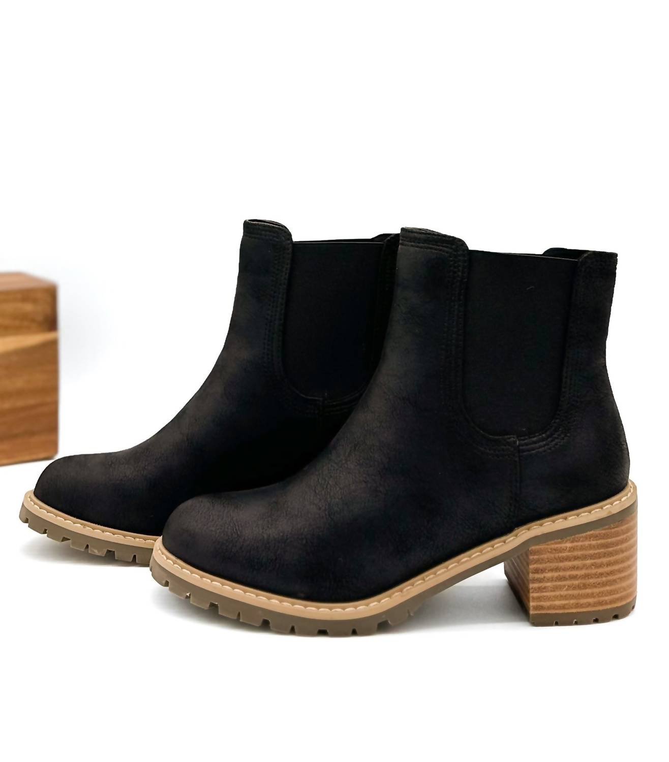 Ботинки Cauldron в черном винтажном стиле Corkys Footwear