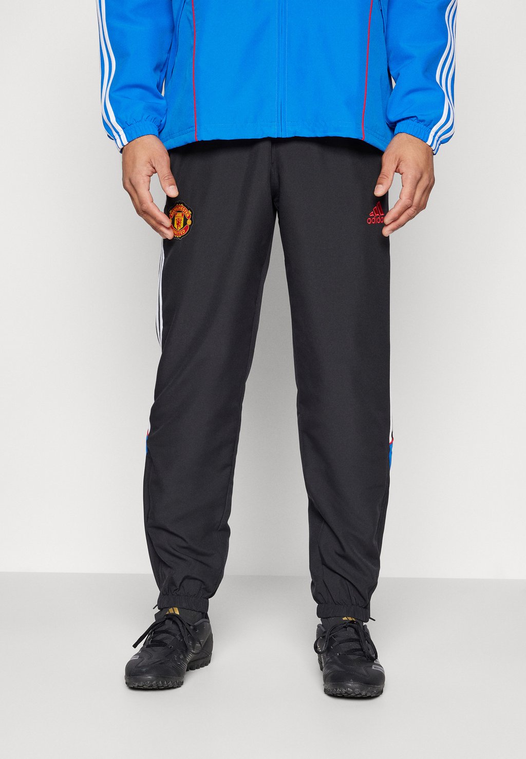 

Спортивные штаны MANCHESTER UNITED PANTS - Club wear Adidas Performance, черный