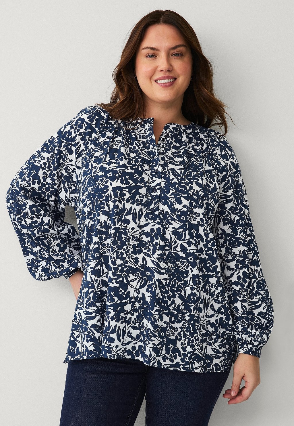 

Рубашка BLUSE MIT BALLONÄRMELN Ellos Plus collection, синий