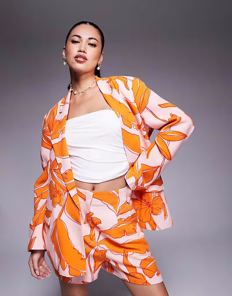

Шорты ASOS DESIGN с высокой талией и декоративными швами, сочетающиеся с льном с принтом пальм