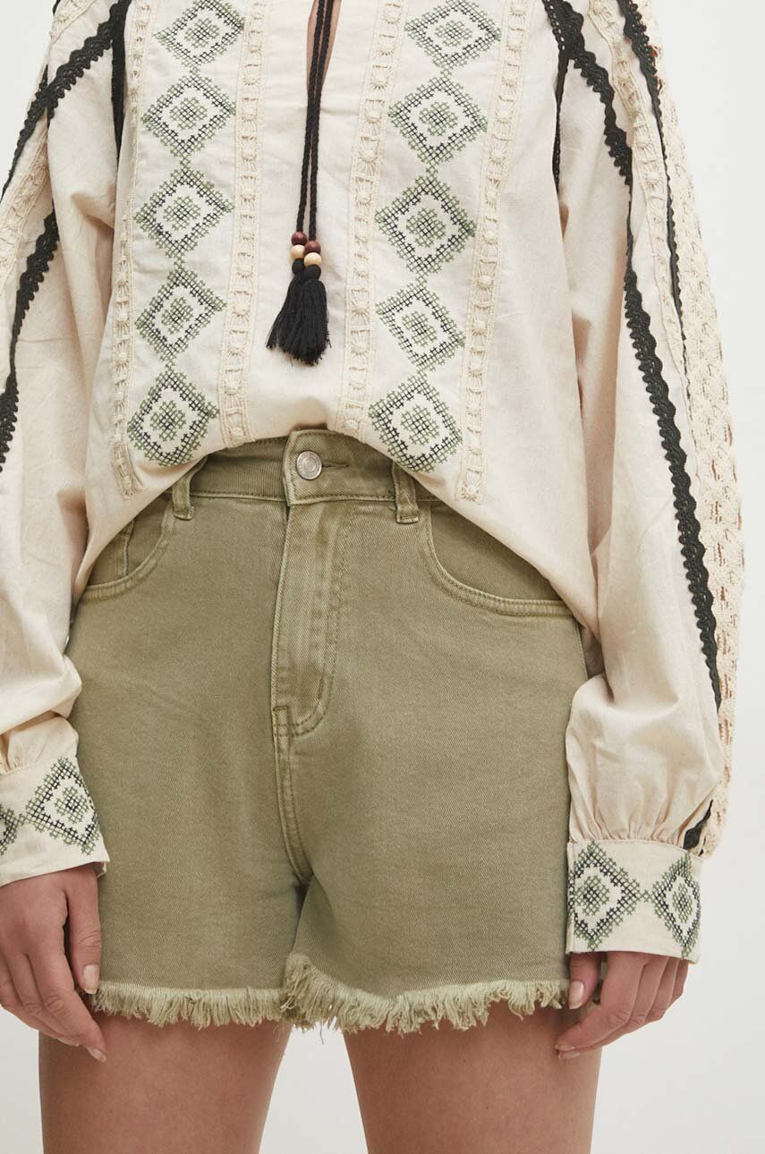 

Джинсовые шорты Answear Lab, зеленый