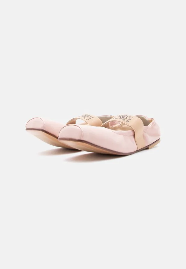 Балетки с ремешком на щиколотке Mm6 Maison Margiela, Pink/Nude — фото 2
