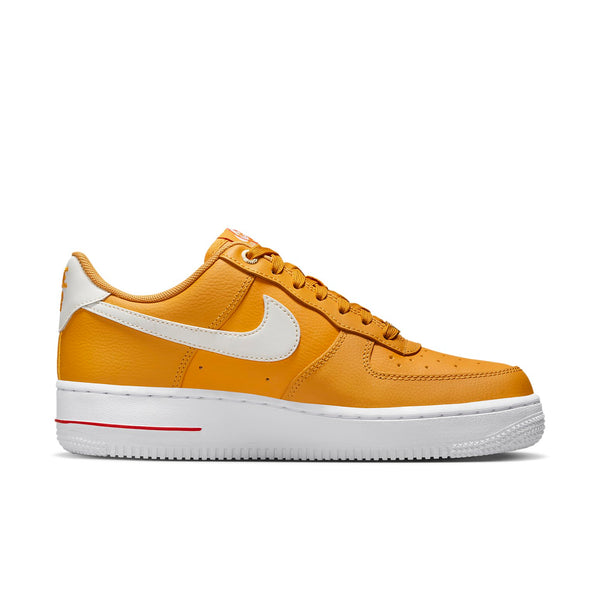 Кроссовки air force 1 '07 se '40th anniversary - yellow ochre' Nike, оранжевый — фото 2