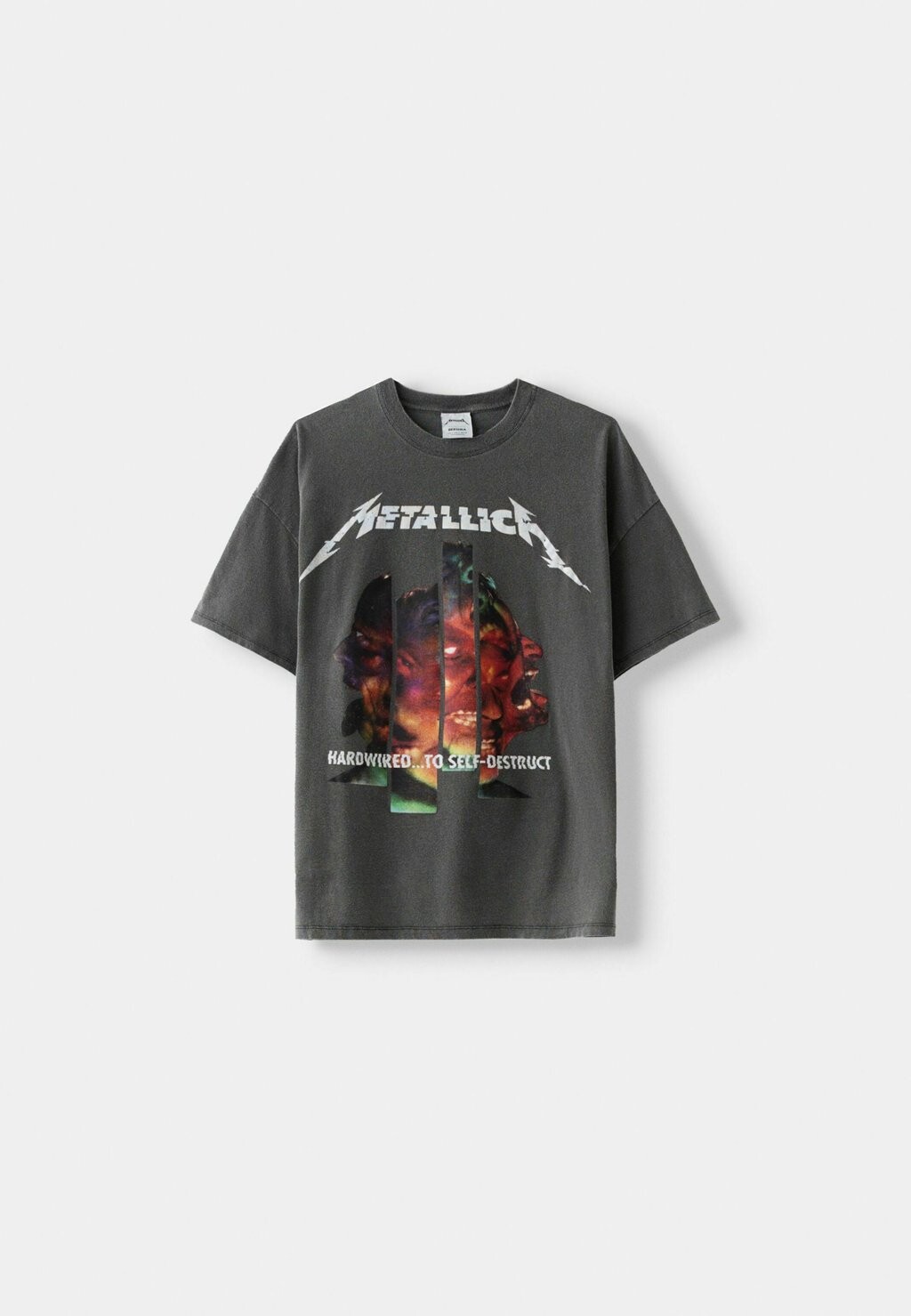 

Футболка с принтом SHORT SLEEVE METALLICA Bershka, темно-серый
