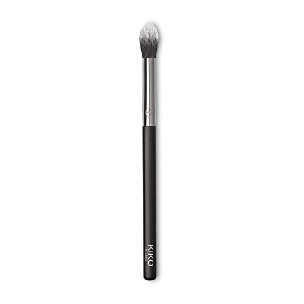 Кисть для растушевки теней KIKO Milano Eyes 66 с заостренным кончиком | Кисть для точной растушевки теней, Black
