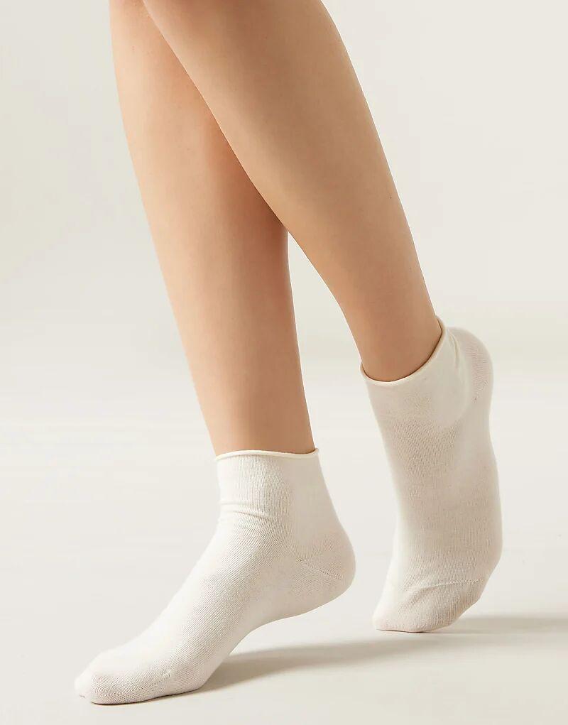 

Короткие носки без резинки Calzedonia Cotton молочного цвета